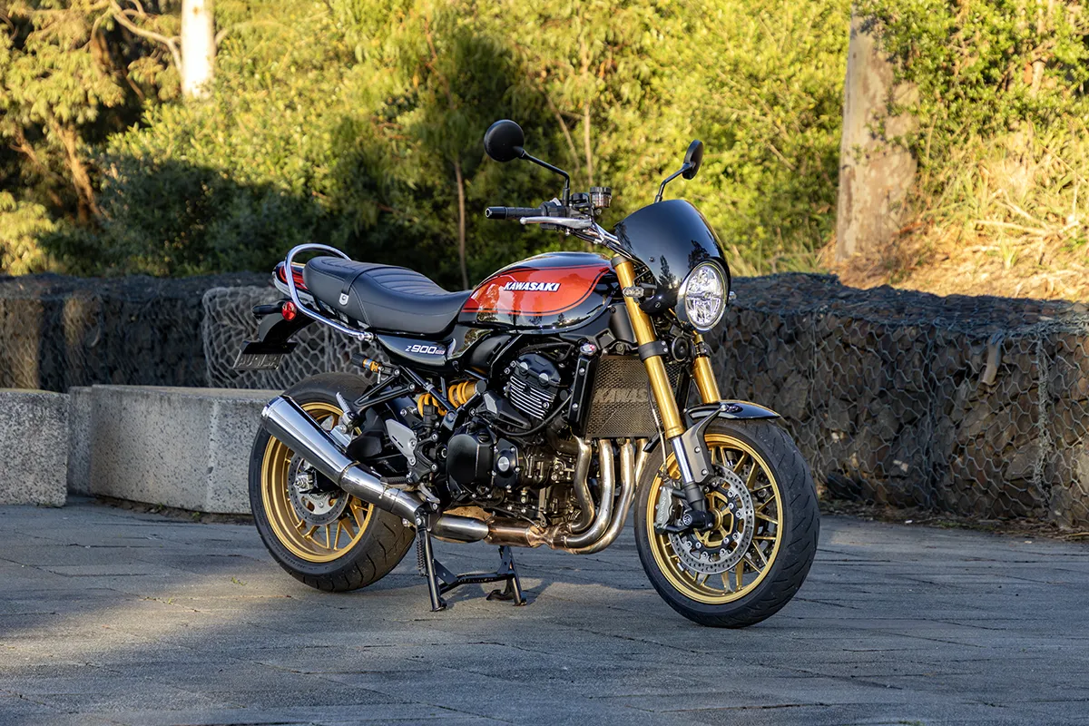 Z900