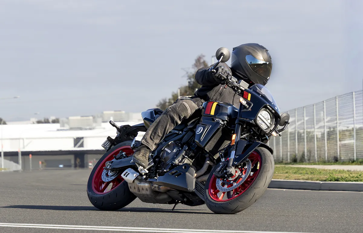 GSX8TT_2
