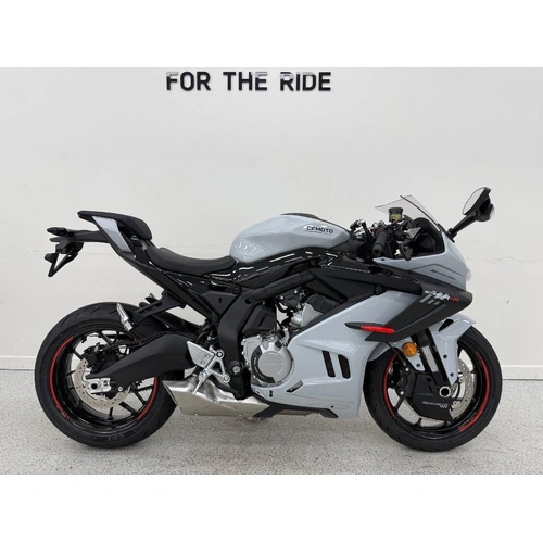 2025 CFMOTO 675CC 675SR-R ABS Road
