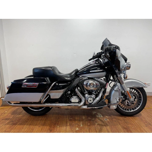 2012 HARLEY-DAVIDSON 1700CC FLHTCU U/C ELECTRA GLIDE CRUISER