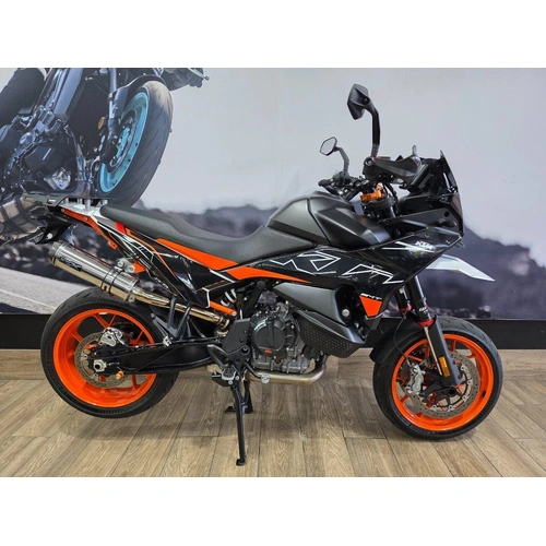2023 KTM 890 SMT Super Motard