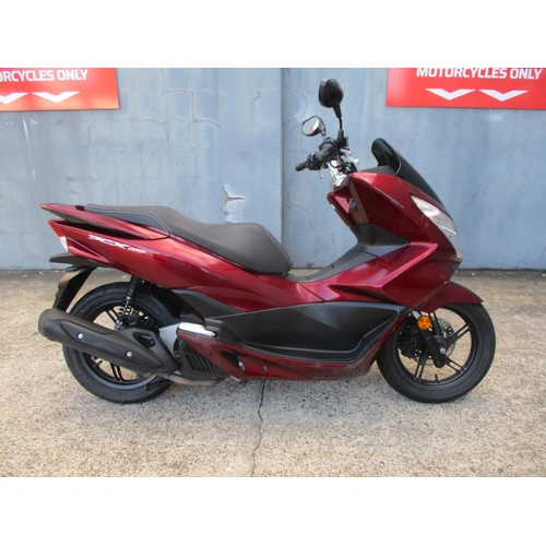 2015 Honda 150CC PCX Scooter