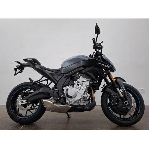 2025 CFMOTO 650CC 675NK ABS