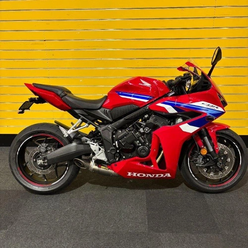 2025 Honda CBR650R E-Clutch Super Sport