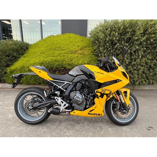 2024 Suzuki 800CC GSX-8R (GSX800FRQ) ROAD
