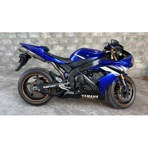 2005 Yamaha 1000CC YZF-R1 SPORTS