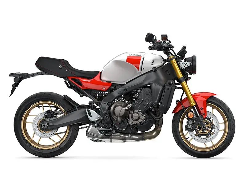 XSR900