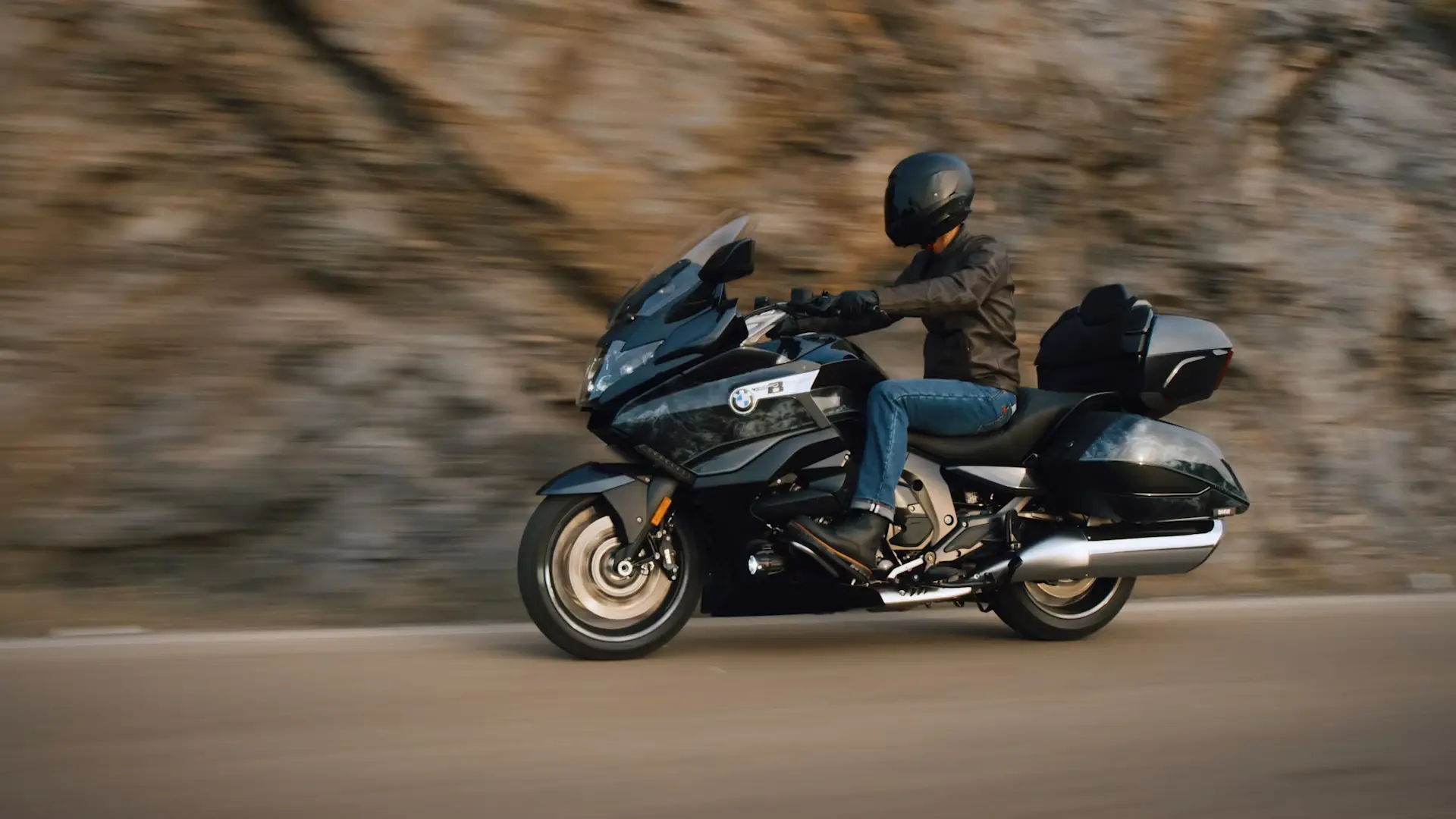K 1600 Grand America