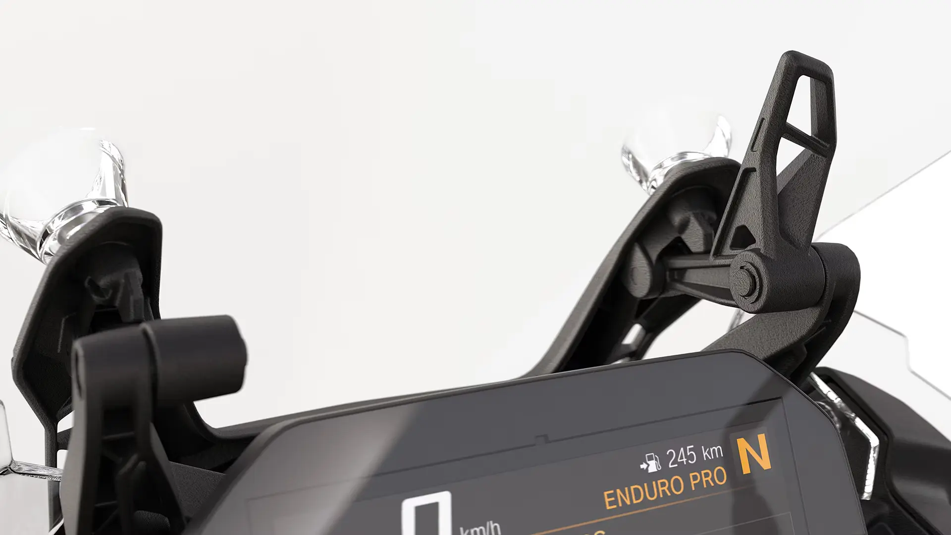 Adjustable touring windscreen