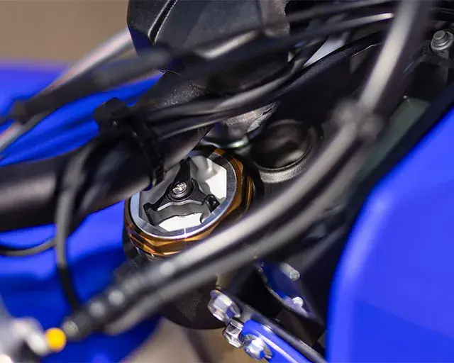 Toolless Fork Adjustment