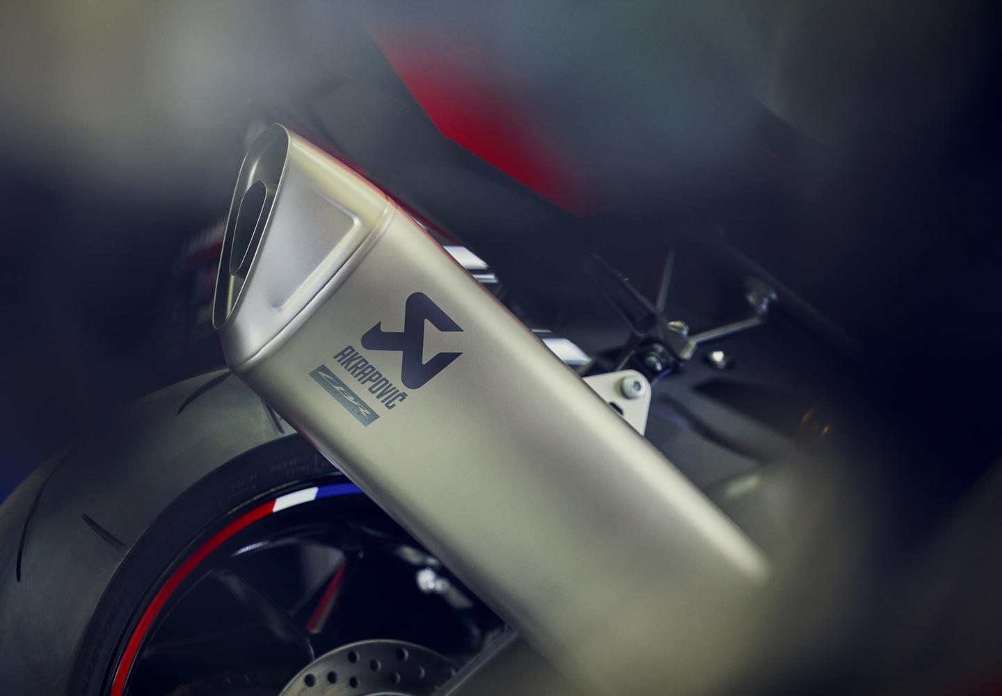 Akrapovič Titanium Muffler
