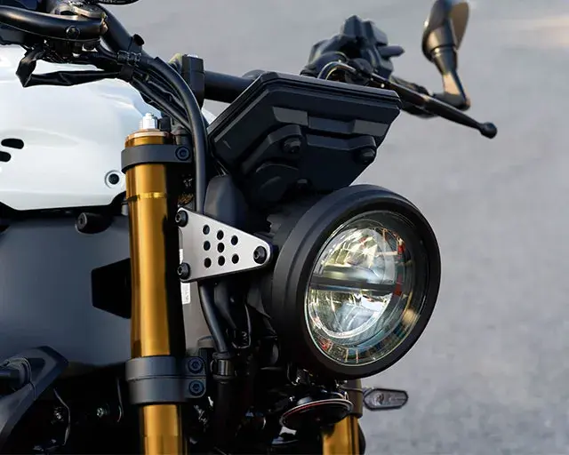 Signature LED headlight