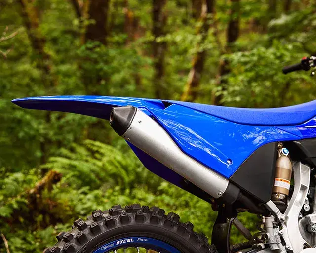 Compact exhaust