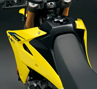 Compact 8.7 litre fuel tank