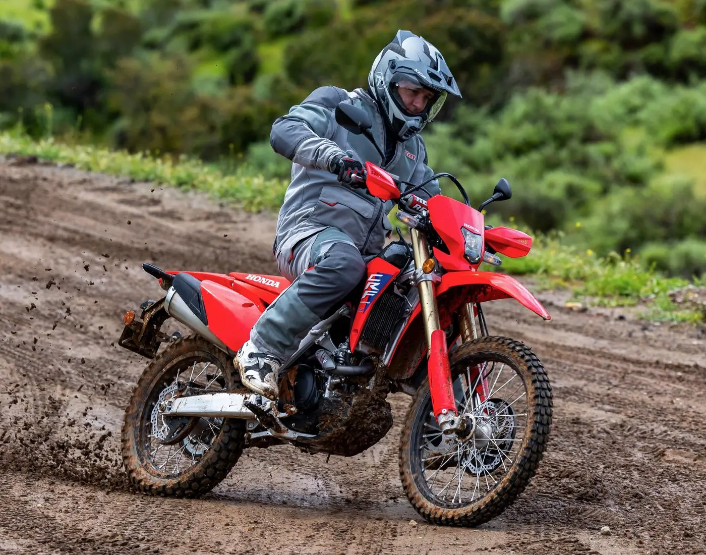 940mm seat height