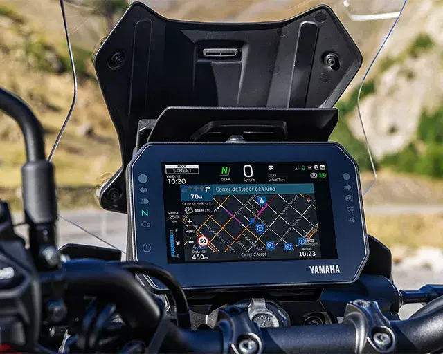 7in TFT with Garmin navigation