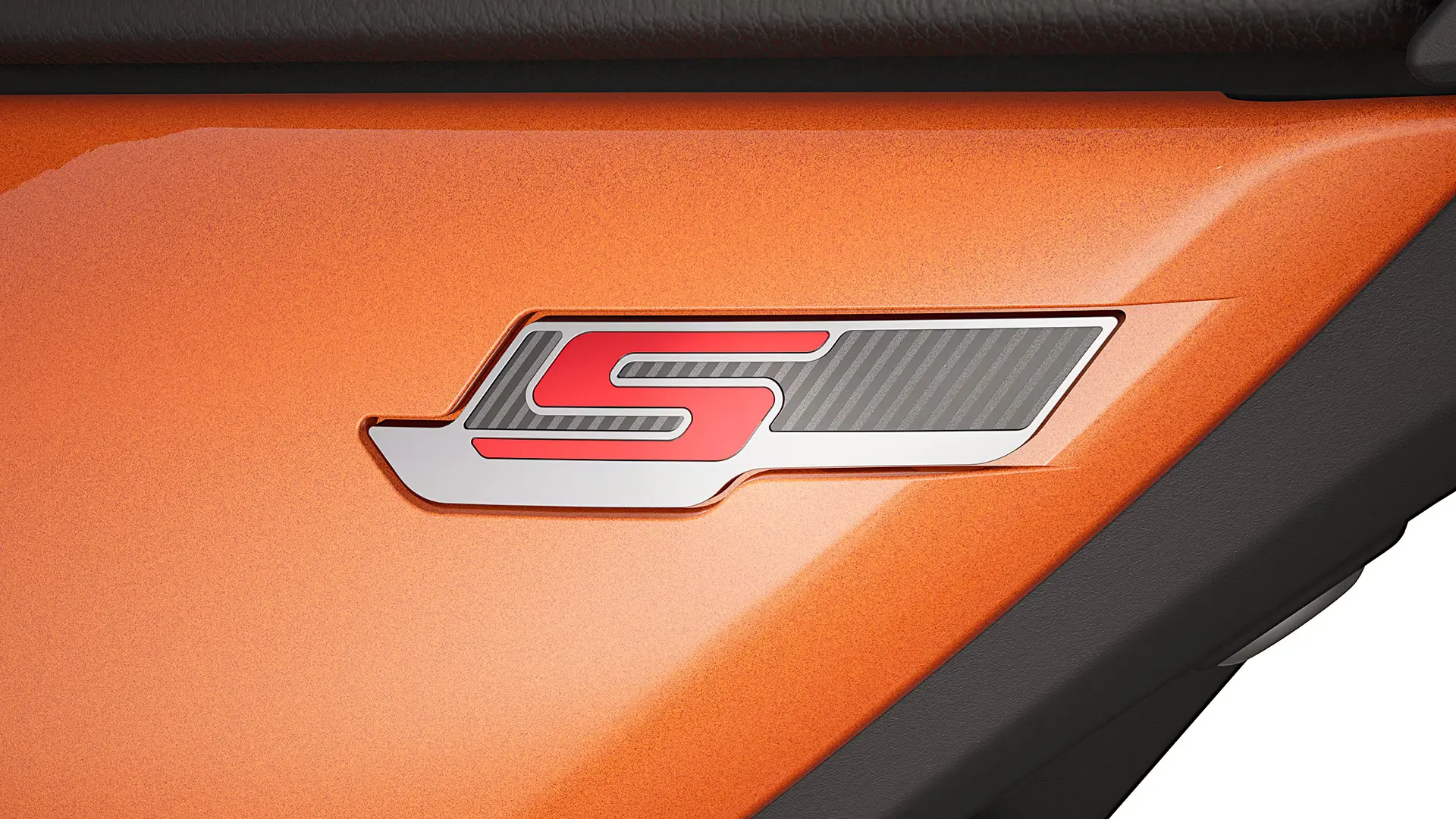 S means fun: Airbox badge with a red S