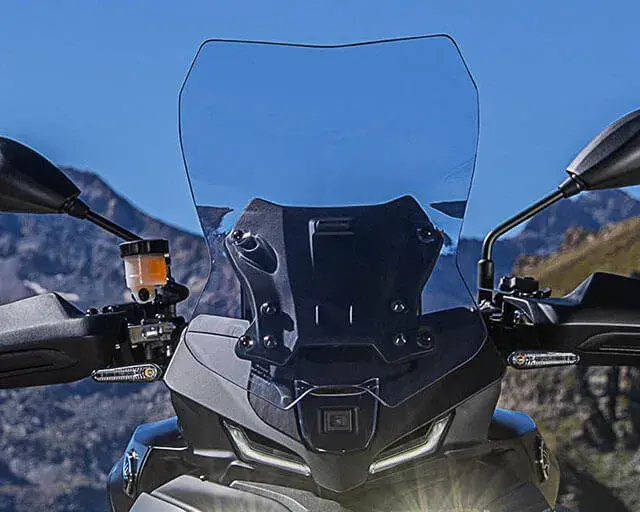 Electronic Adjustable Windscreen